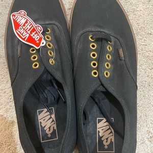 NWT men’s black vans